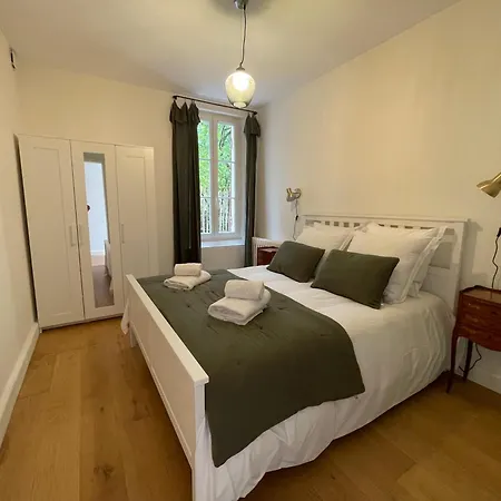 Les Batignolles D'hiver Villa